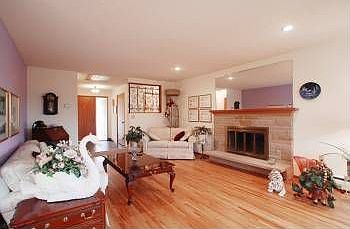 3rd image of 802 S Winnifred St