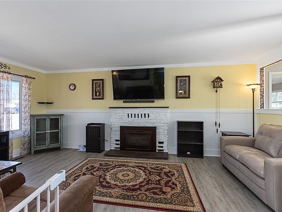 4th image of 212 Tam Oshanter Rd