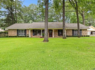 627 Town Oaks Cir, Kilgore, TX 75662