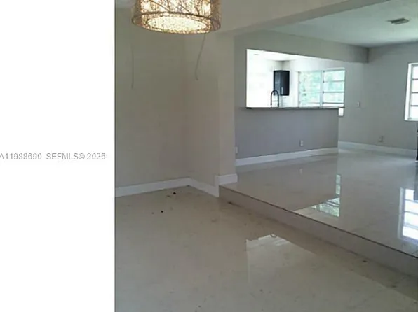 740 NE 179th Ter, Miami, FL 33162