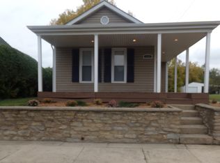 226 W 8th St, Peru, IN 46970