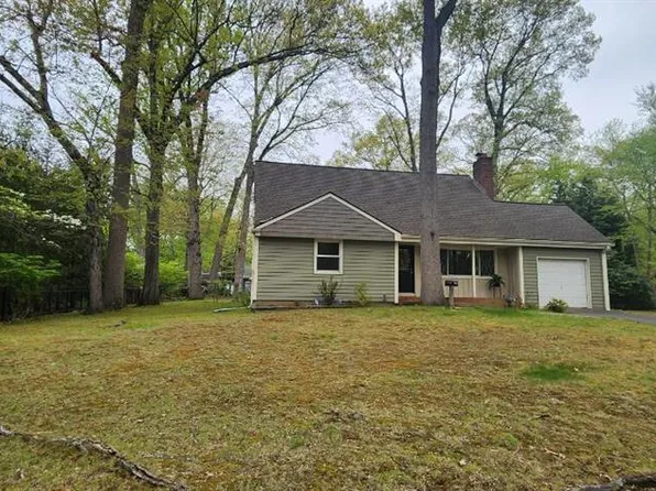 45 Campbell Ave, Woodcliff Lake, NJ 07677