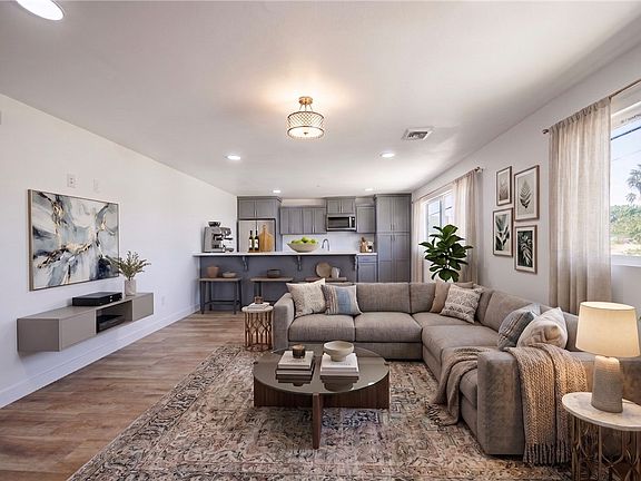 5th image of 5327 Geer St #3