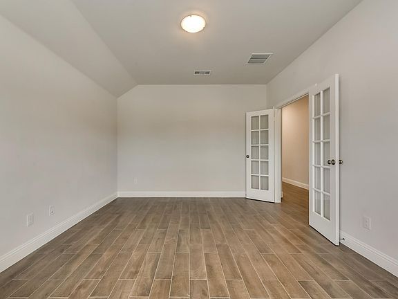 3rd image of 3508 Lillian Ct