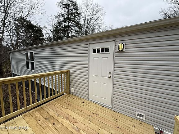 4th image of 190 Warwick Ln