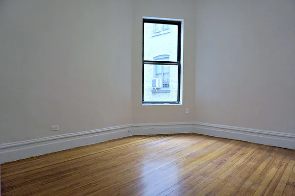 Rented by Metropolitan Equities | media 9