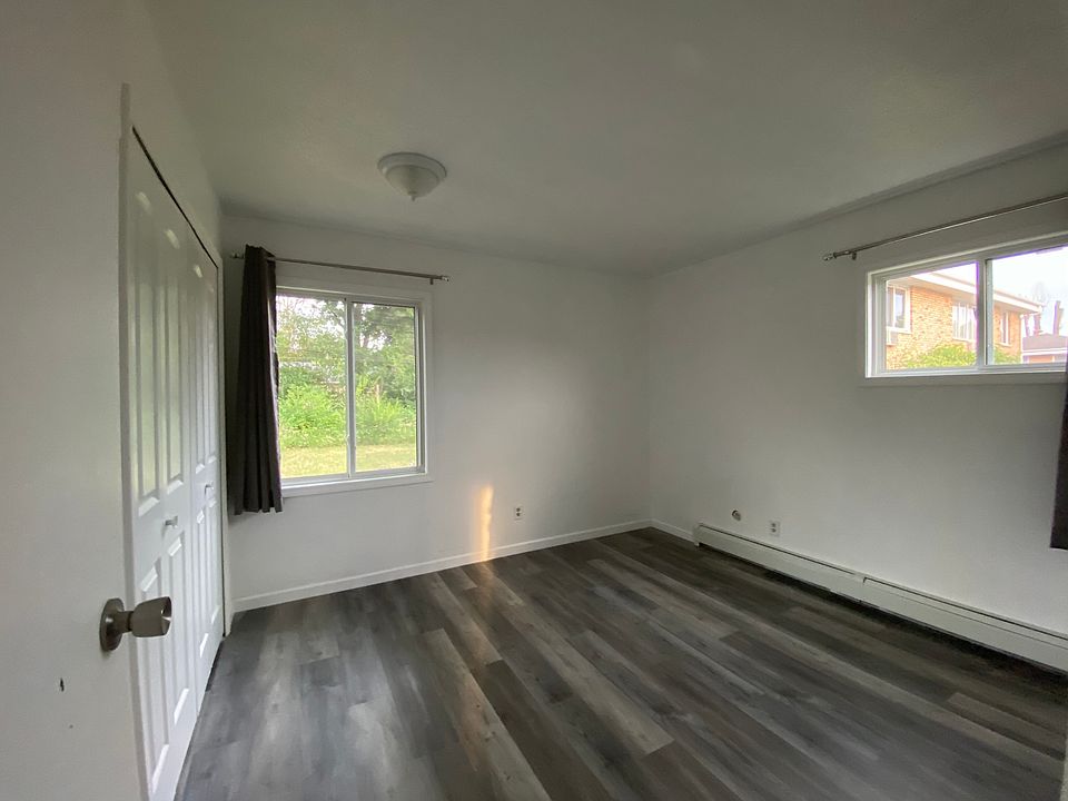Bedroom #1 - 1