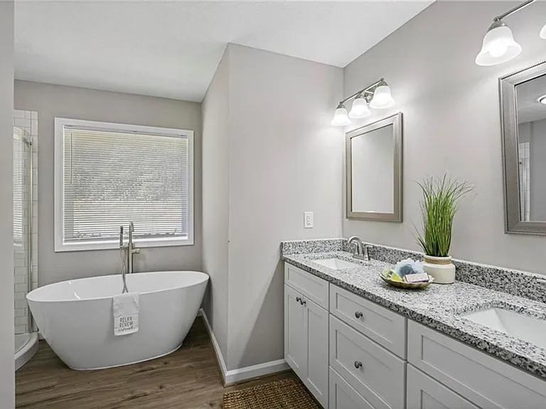 1312 Lake Paradise Rd — Photo 13