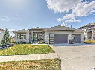 2404 N 186th St, Omaha, NE 68022