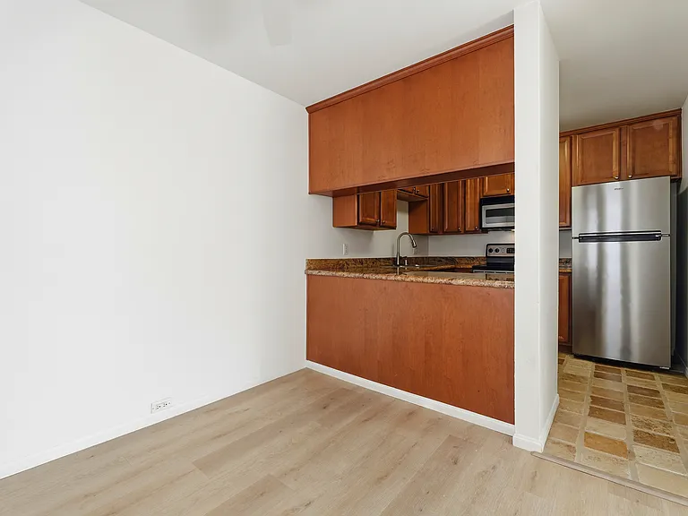 523 Woodside Oaks #2 — Photo 11
