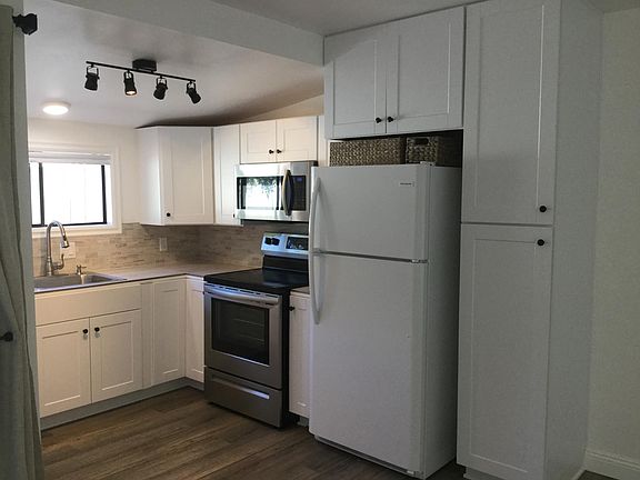 4th image of 504 E Aliso St #B