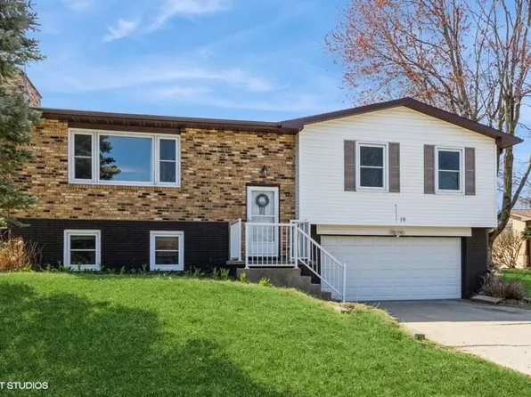 19 Gleason Dr, Iowa City, IA 52240