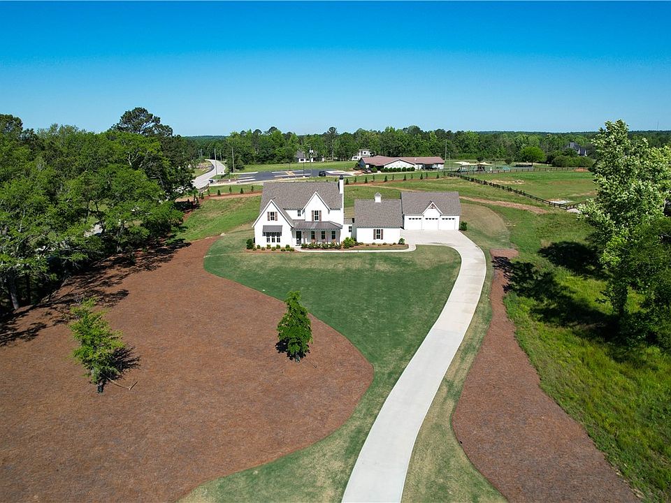 1st image of 4004 Blackberry Ln