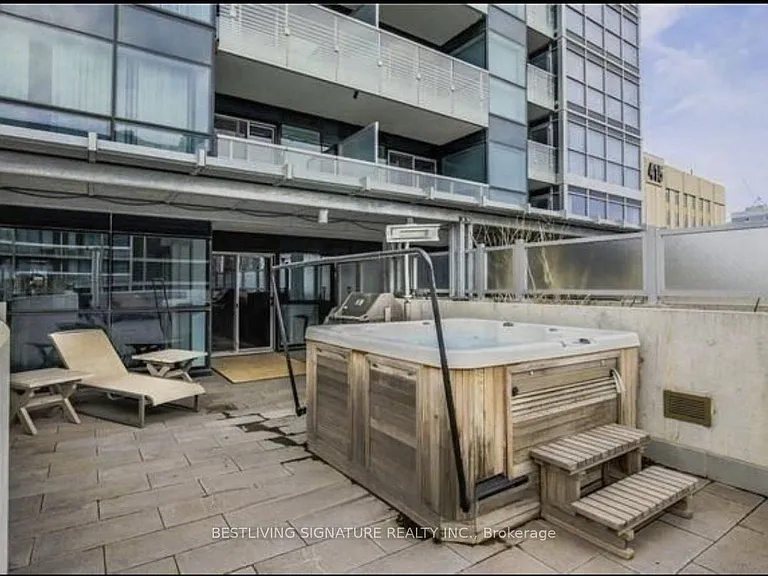386 Yonge St #1409 — Photo 12