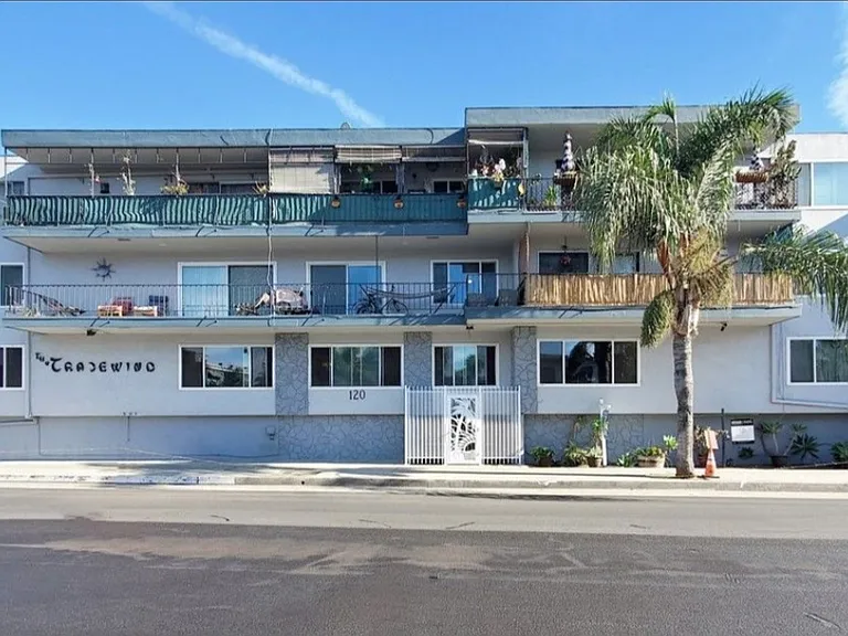 120 Alamitos Ave #9 — Photo 1