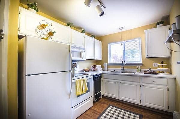 1st image of 1109 N Center St APT 107