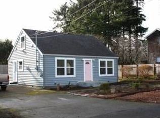 1122 SW 12th St, Lincoln City, OR 97367