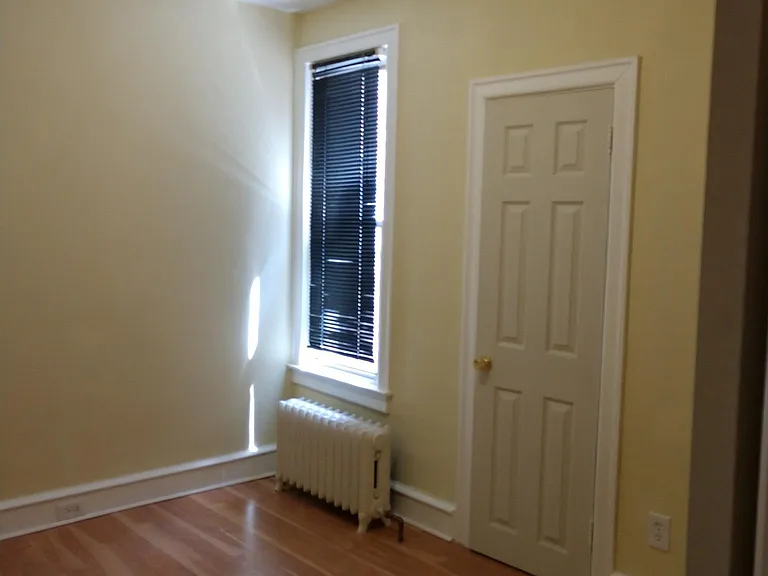 3148 Tasker St — Photo 3