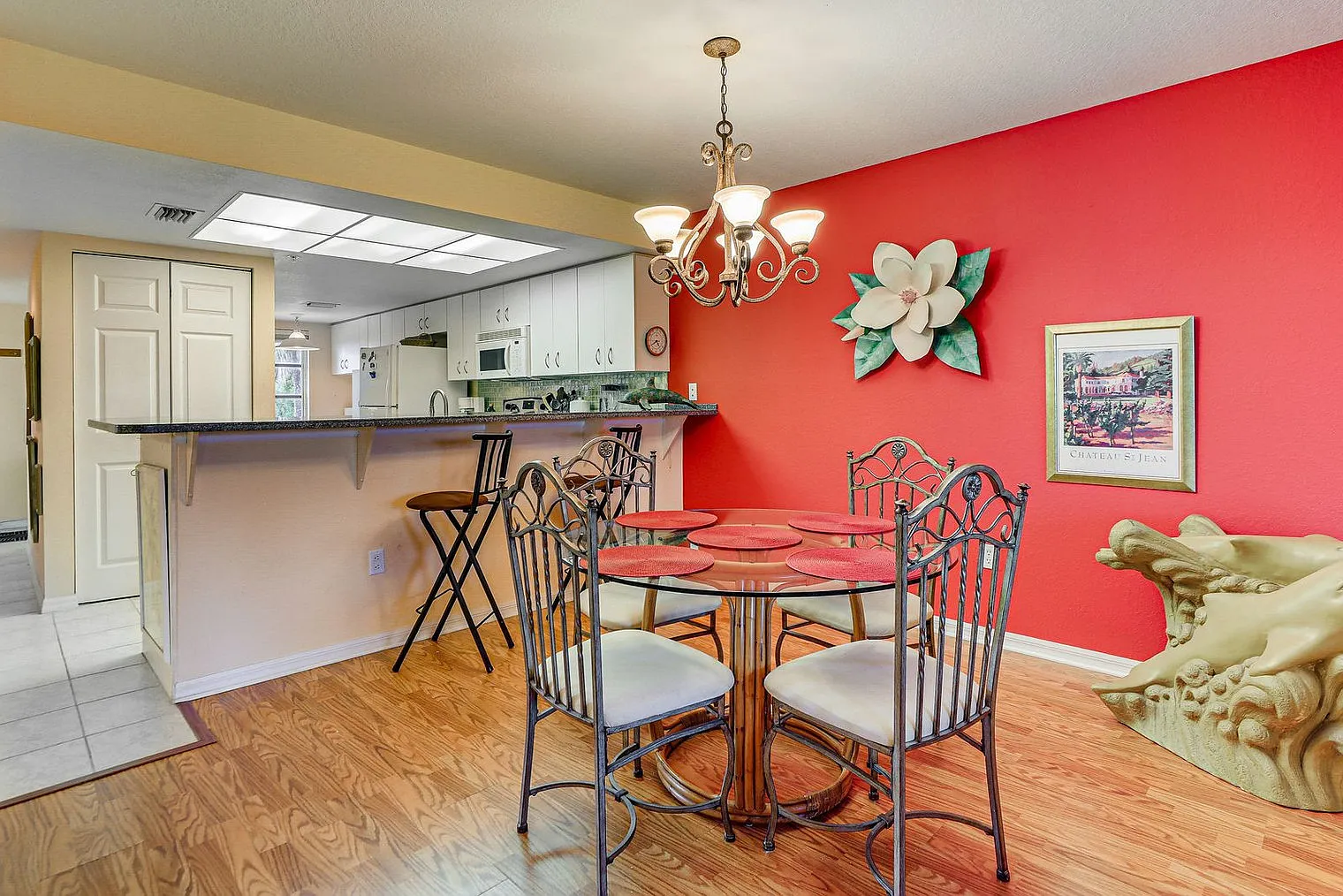 2 bed, 2.0 bath, 1227 sqft, $3,496 — Photo 2