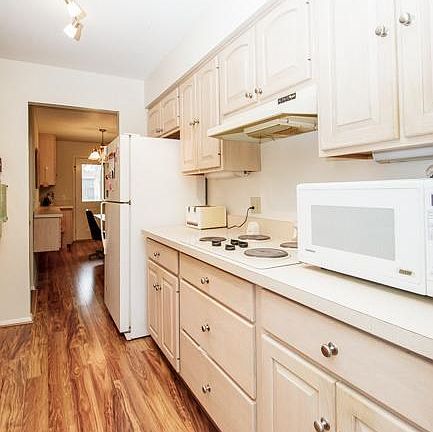 5th image of 5723 Shadow Oaks Pl