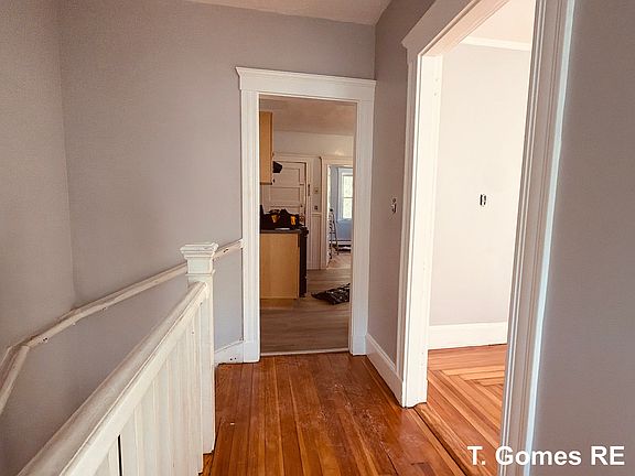3rd image of 9 Hearn St #2