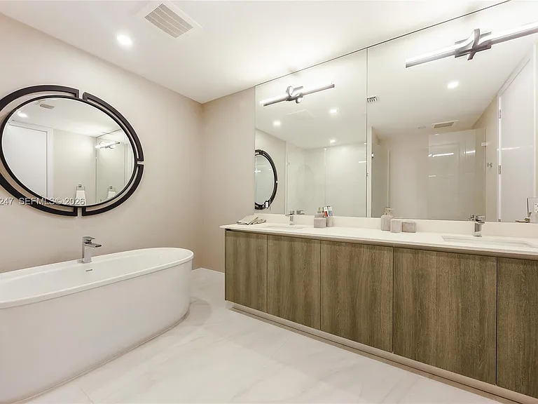 17550 Collins Ave #702 — Photo 11