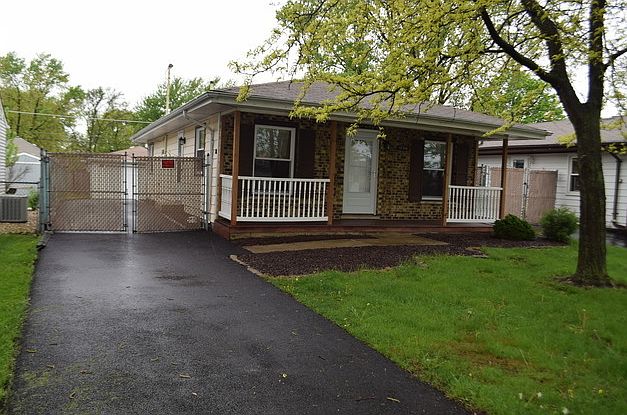 1st image of 16744 90th Ave