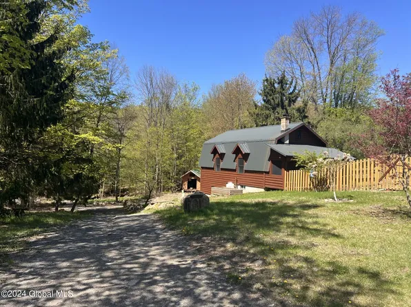 37 Taylor Woods Road, Fort Ann, NY 12827