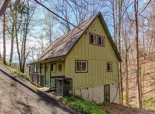 1051 Wiley Oakley Dr, Gatlinburg, TN 37738