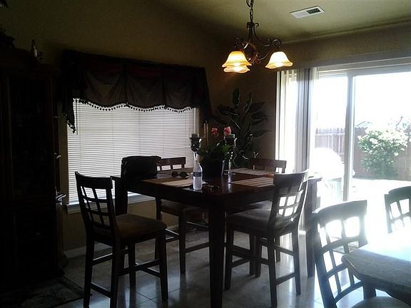 4th image of 444 N De Anjou Ave