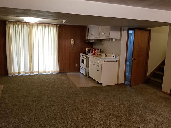2nd image of 813 N Fernwood Cir