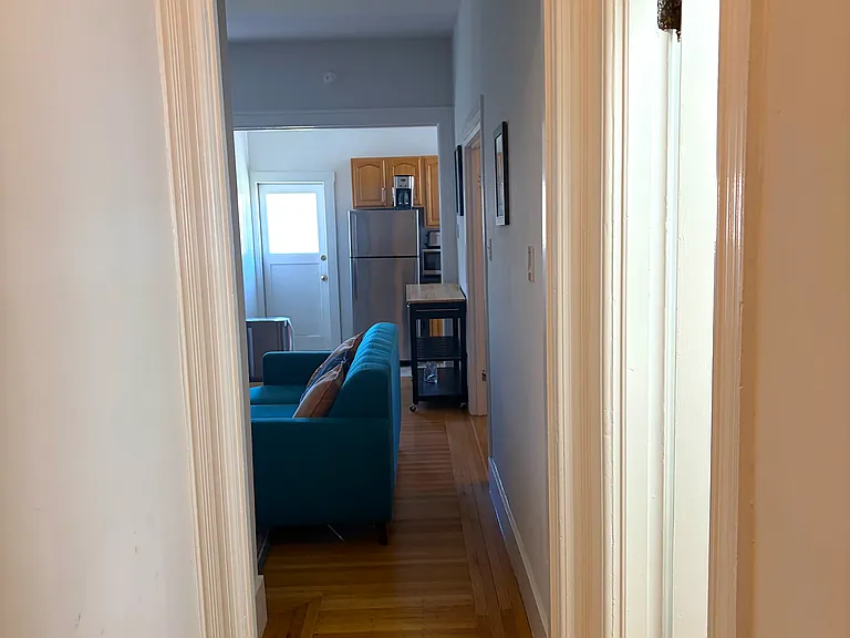 1126 Guerrero St #9 — Photo 6