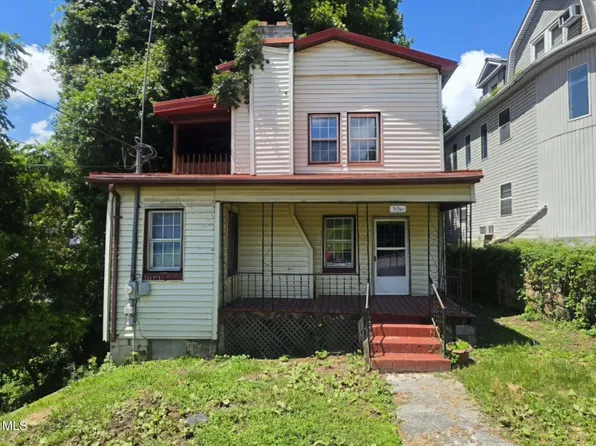 530 Oak St NW, Norton, VA 24273