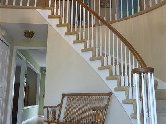 5th image of 28685 Brockway Dr