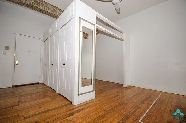 Rented by EXR | media 19