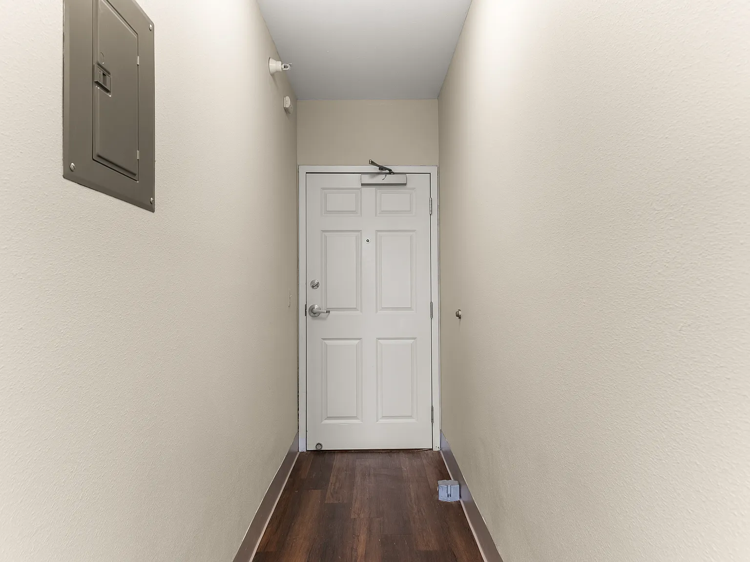 206 Flats — Photo 4