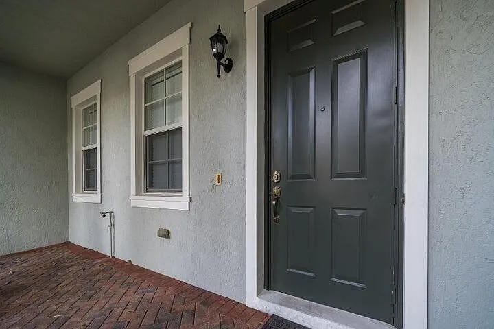 3 bed, 2.5 bath, 1232 sqft, $3,200 — Photo 4