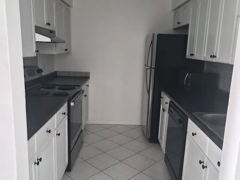 1424 Stonebridge Cir #L9 — Photo 4