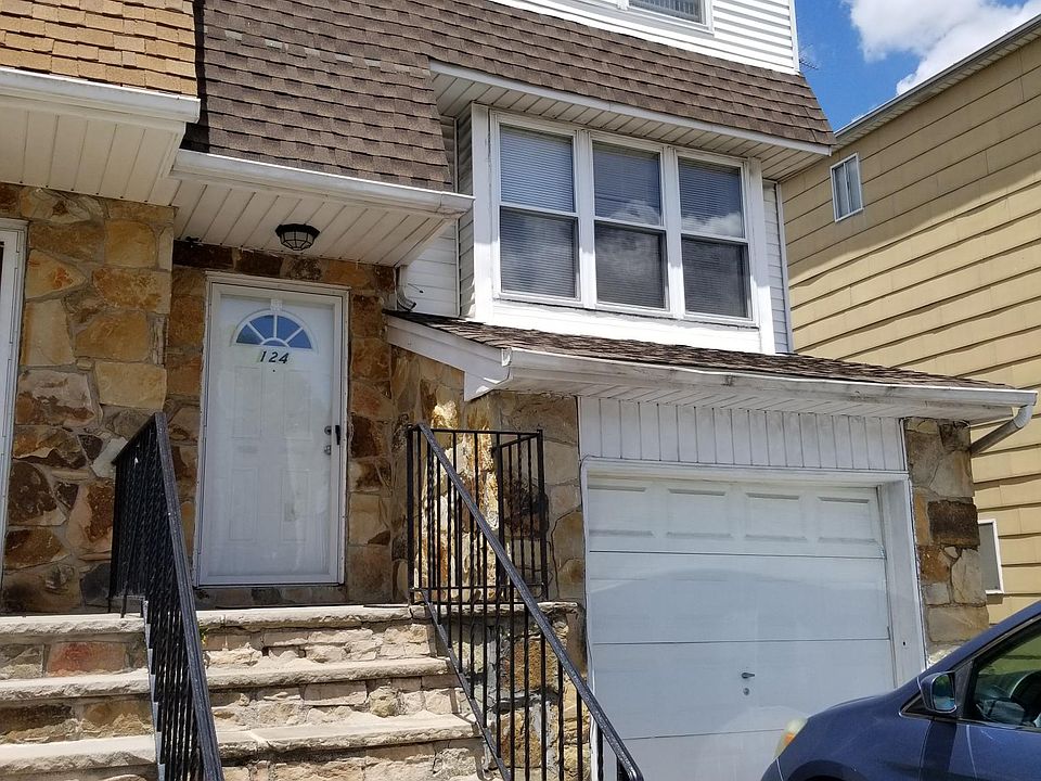 1st image of 124 Rockne St