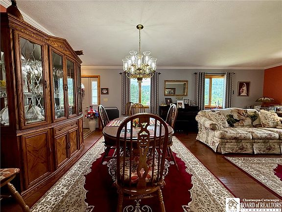 4th image of 9687 Deer Creek Rd