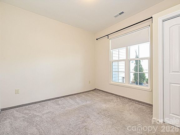 4th image of 2004 Rockbrook Ln
