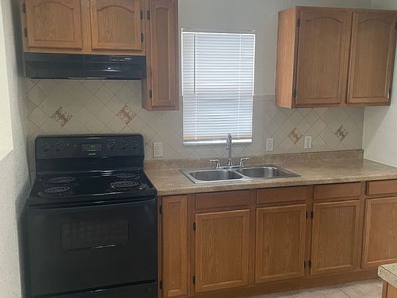 5th image of 6712 S Himes Ave