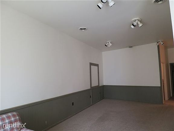 2305B LIVING ROOM