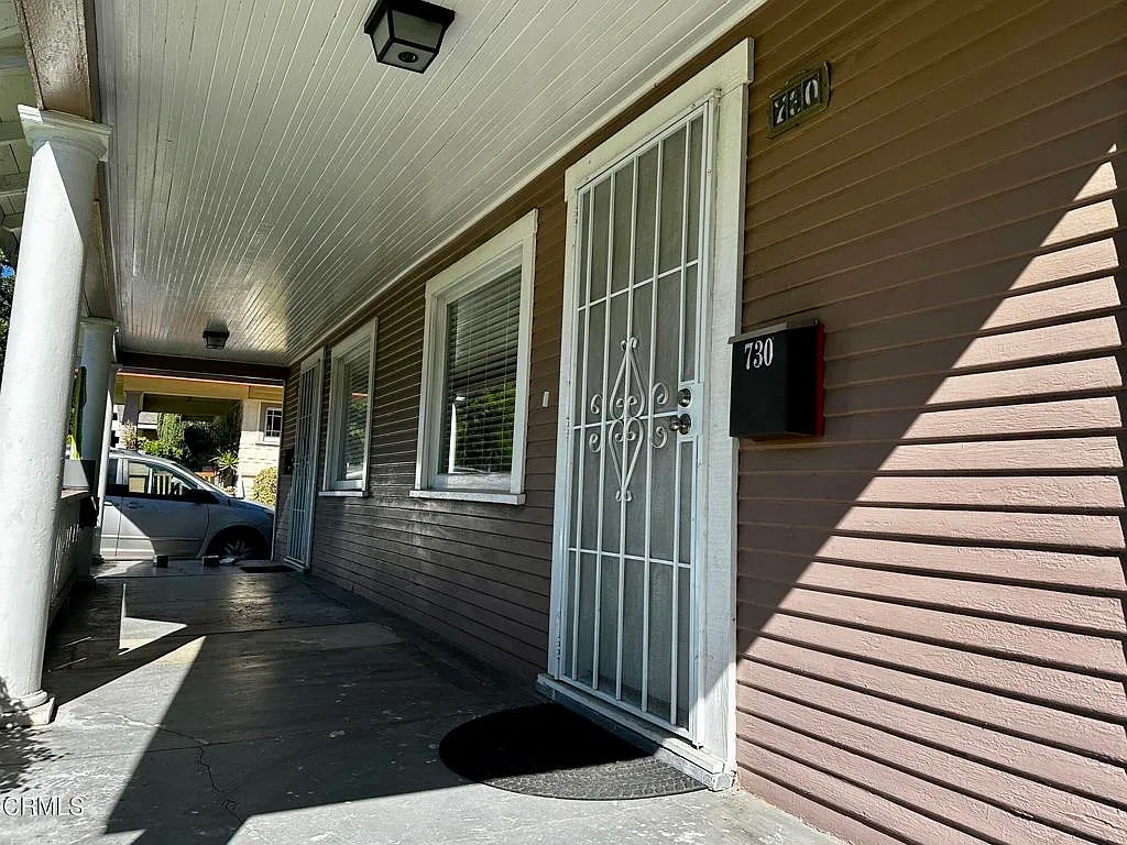 2 bed, 1.0 bath, 800 sqft, $2,500 — Photo 2