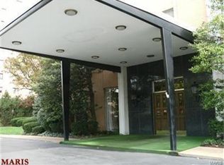 900 S Hanley Rd APT 2A, Saint Louis, MO 63105