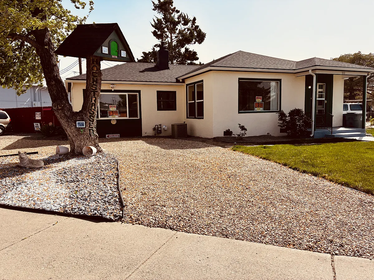 Building Photo - 100 Mountain View Dr