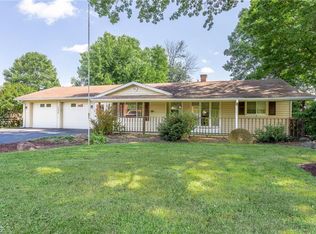 13329 S Durkee Rd, Grafton, OH 44044