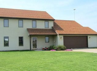 12512 E North County Line Rd, Spencerville, IN 46788