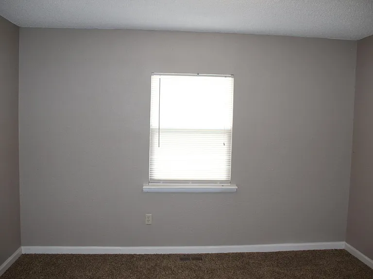 3720 N Fillmore St — Photo 22