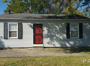 310 S Webster St, Mackinaw, IL